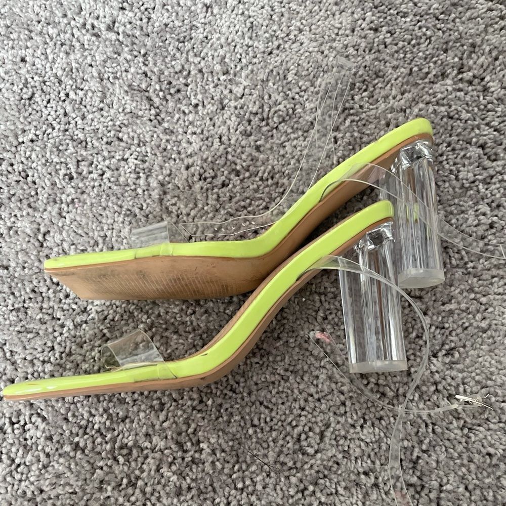 Neon green heels - Picture 4 of 4